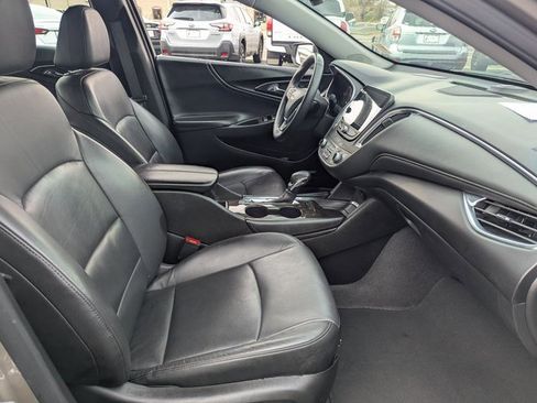 Used 2024 Chevrolet Malibu LT image 32