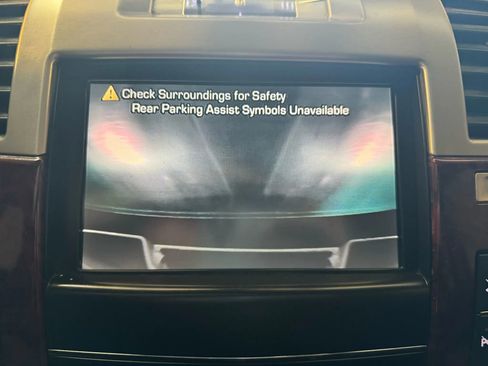 Used 2011 Cadillac Escalade EXT Premium image 16