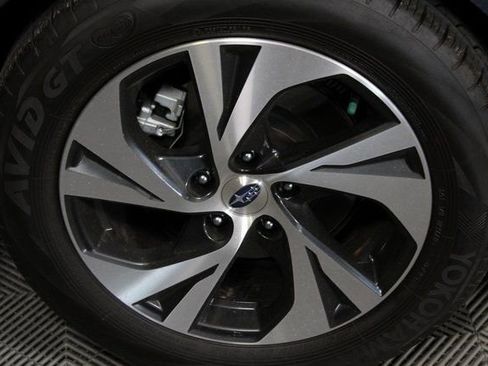 Used 2025 Subaru Legacy Premium image 9