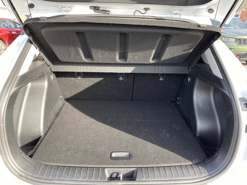 Used 2025 Hyundai Kona SEL image 6