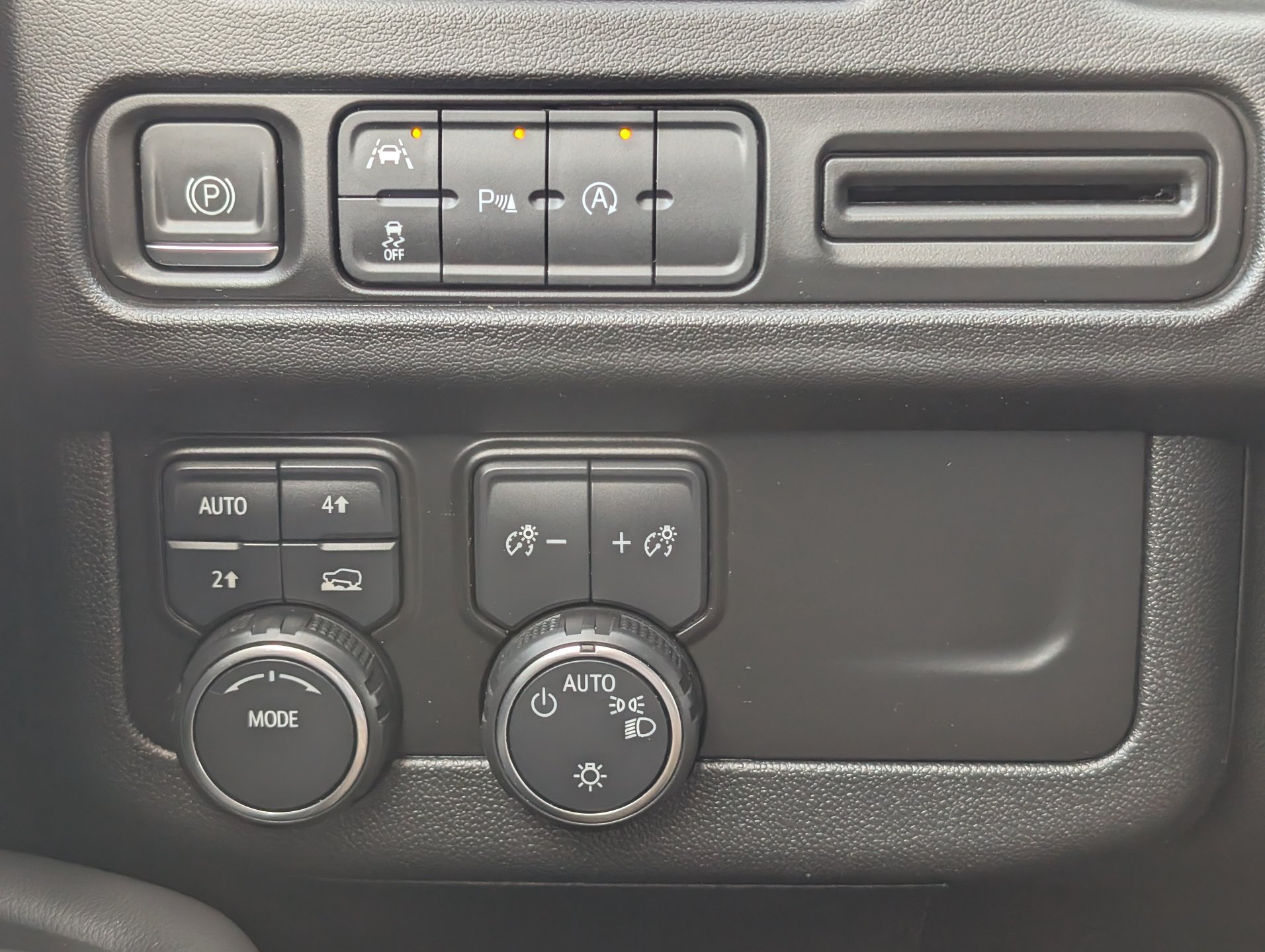 Certified 2024 Chevrolet Tahoe LT AWD/4WD image 24