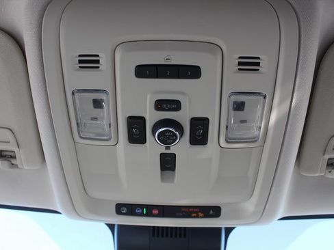 Used 2024 GMC Yukon Denali image 44