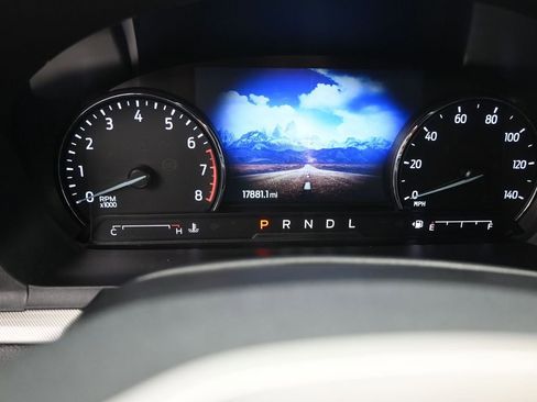 Used 2024 Ford Explorer XLT w/ Equipment Group 202A image 11