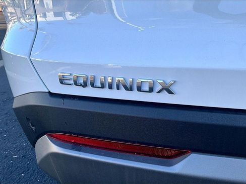 New 2026 Chevrolet Equinox LT w/ Convenience Package II image 12