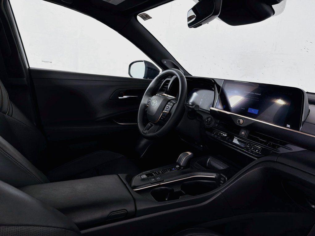 Used 2023 Toyota Crown AWD/4WD image 35
