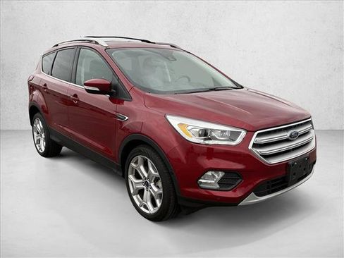 Used 2019 Ford Escape Titanium image 3