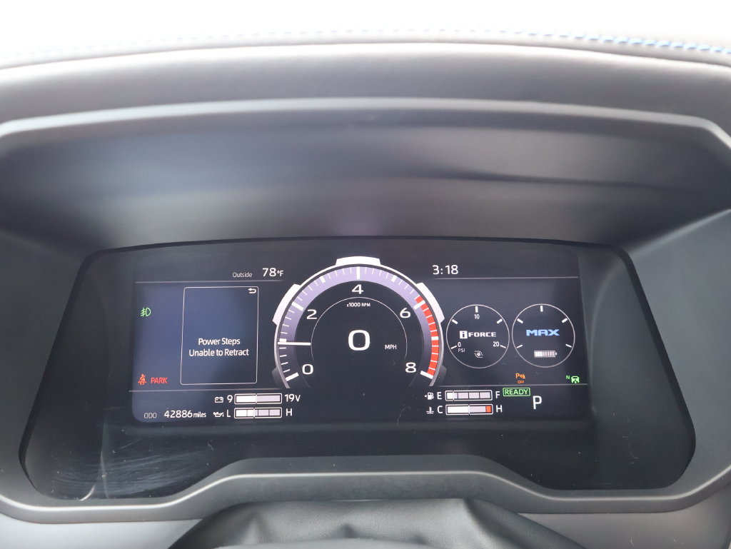 Used 2023 Toyota Tundra Platinum w/ Advanced Package AWD/4WD image 20