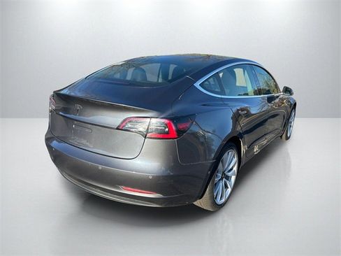 Used 2018 Tesla Model 3 Long Range image 7