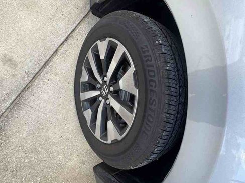 Used 2025 Honda Odyssey EX-L image 32