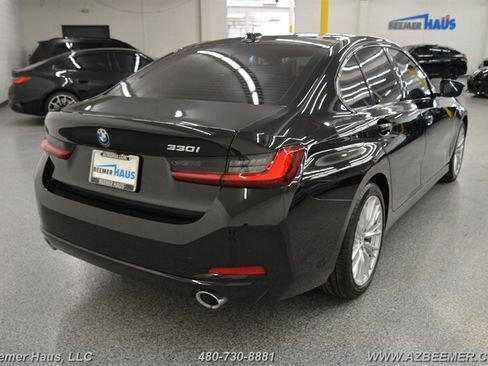 Used 2023 BMW 330i Sedan w/ Driving Assistance Package image 9