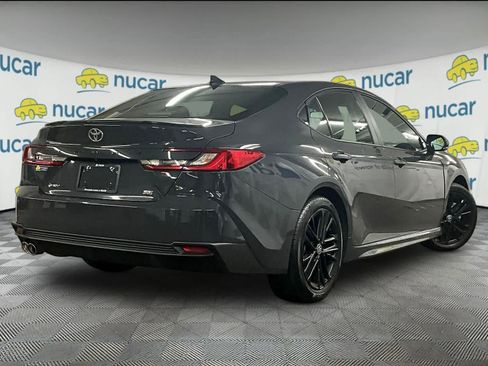 Used 2025 Toyota Camry SE image 6