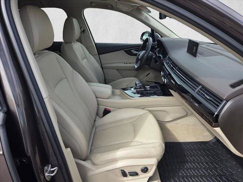 Used 2018 Audi Q7 3.0T Prestige w/ Prestige Package AWD/4WD image 29