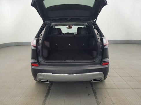 Used 2021 Jeep Cherokee Limited image 29