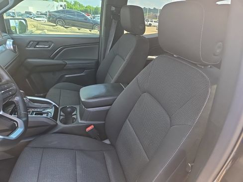 Used 2024 Chevrolet Colorado LT w/ LT Convenience Package RWD image 15