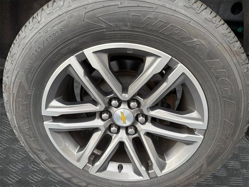 Used 2022 Chevrolet Colorado W/T w/ Custom Special Edition image 21