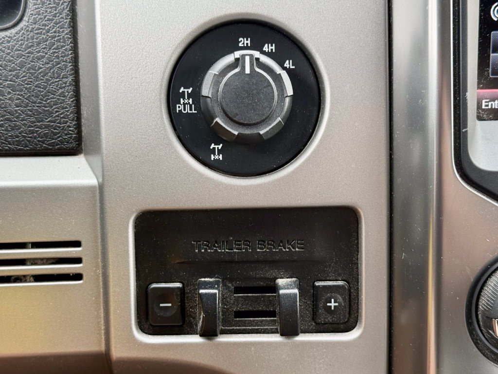 Used 2014 Ford F150 FX4 w/ Equipment Group 402A Luxury AWD/4WD image 25