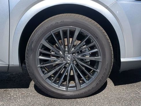 Used 2025 Lexus RX 350h w/ Convenience Package image 11