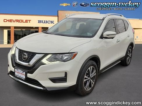 Used 2020 Nissan Rogue SV w/ Premium Package FWD image 1
