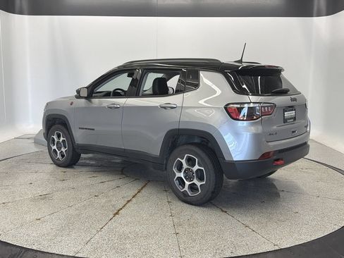 Used 2022 Jeep Compass Trailhawk AWD/4WD image 3