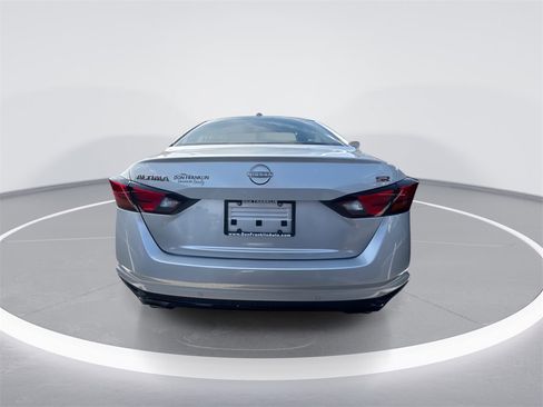 Used 2024 Nissan Altima 2.5 SR image 7