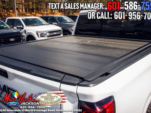 Used 2023 GMC Sierra 1500 AT4X image 8