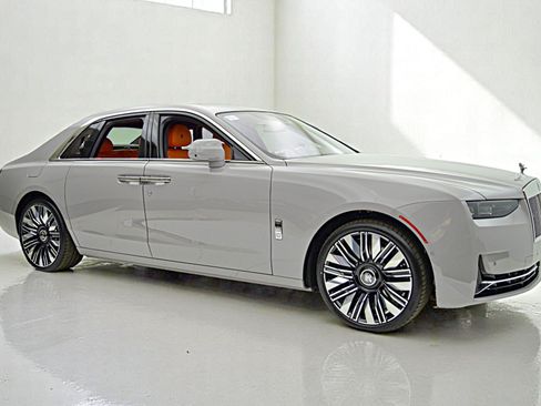 Used 2025 Rolls-Royce Ghost AWD/4WD image 22