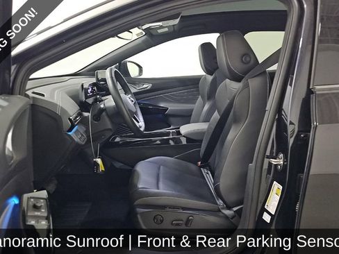 Used 2023 Volkswagen ID.4 Pro S Plus image 5