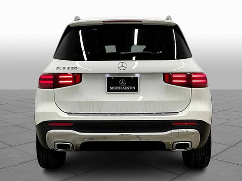 New 2025 Mercedes-Benz GLB 250 image 4