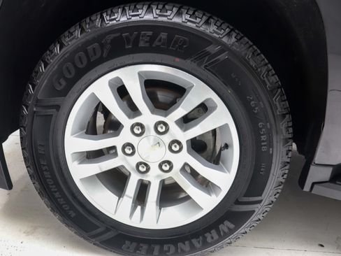 Used 2016 Chevrolet Suburban LS AWD/4WD image 27