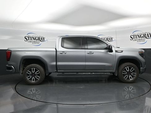 Used 2024 GMC Sierra 1500 AT4 w/ Technology Package AWD/4WD image 8