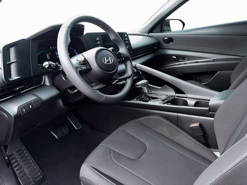 New 2026 Hyundai Elantra SEL Sport FWD image 14