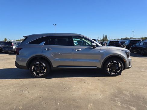 New 2026 Kia Sorento EX image 9