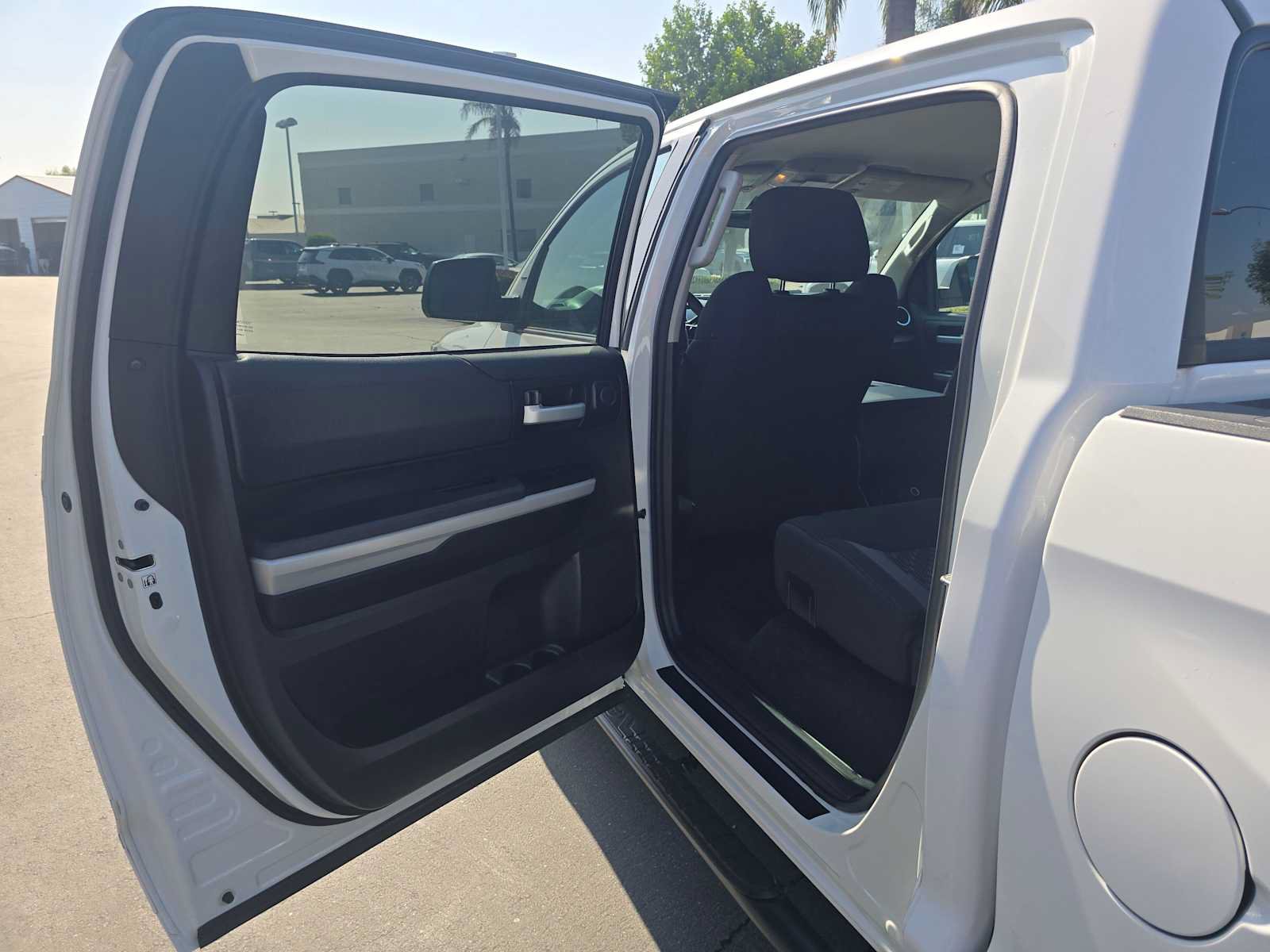 Used 2018 Toyota Tundra SR5 RWD image 15