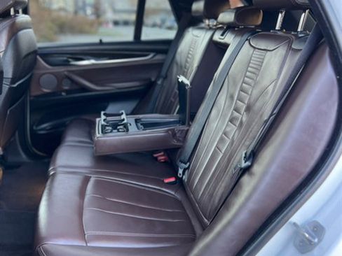 Used 2017 BMW X5 xDrive40e image 21