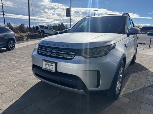 Used 2019 Land Rover Discovery HSE image 3