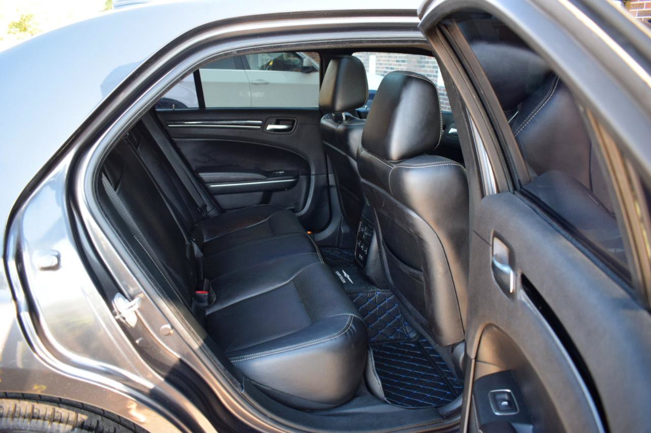 Used 2018 Chrysler 300 S w/ 300S Premium Group 2 AWD/4WD image 37