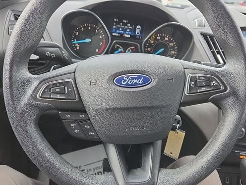 Used 2017 Ford Escape SE w/ Equipment Group 201A FWD image 20