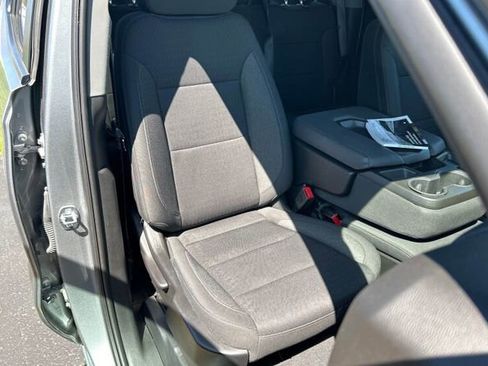 Used 2023 Chevrolet Silverado 1500 LT AWD/4WD image 11