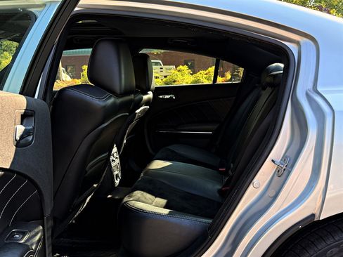 Used 2012 Dodge Charger R/T RWD image 10