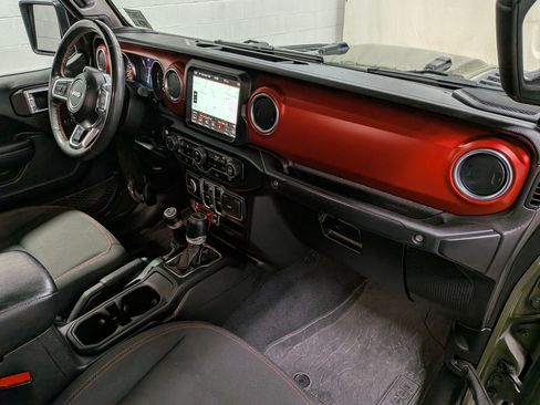 Used 2023 Jeep Gladiator Rubicon w/ Cold Weather Group AWD/4WD image 35