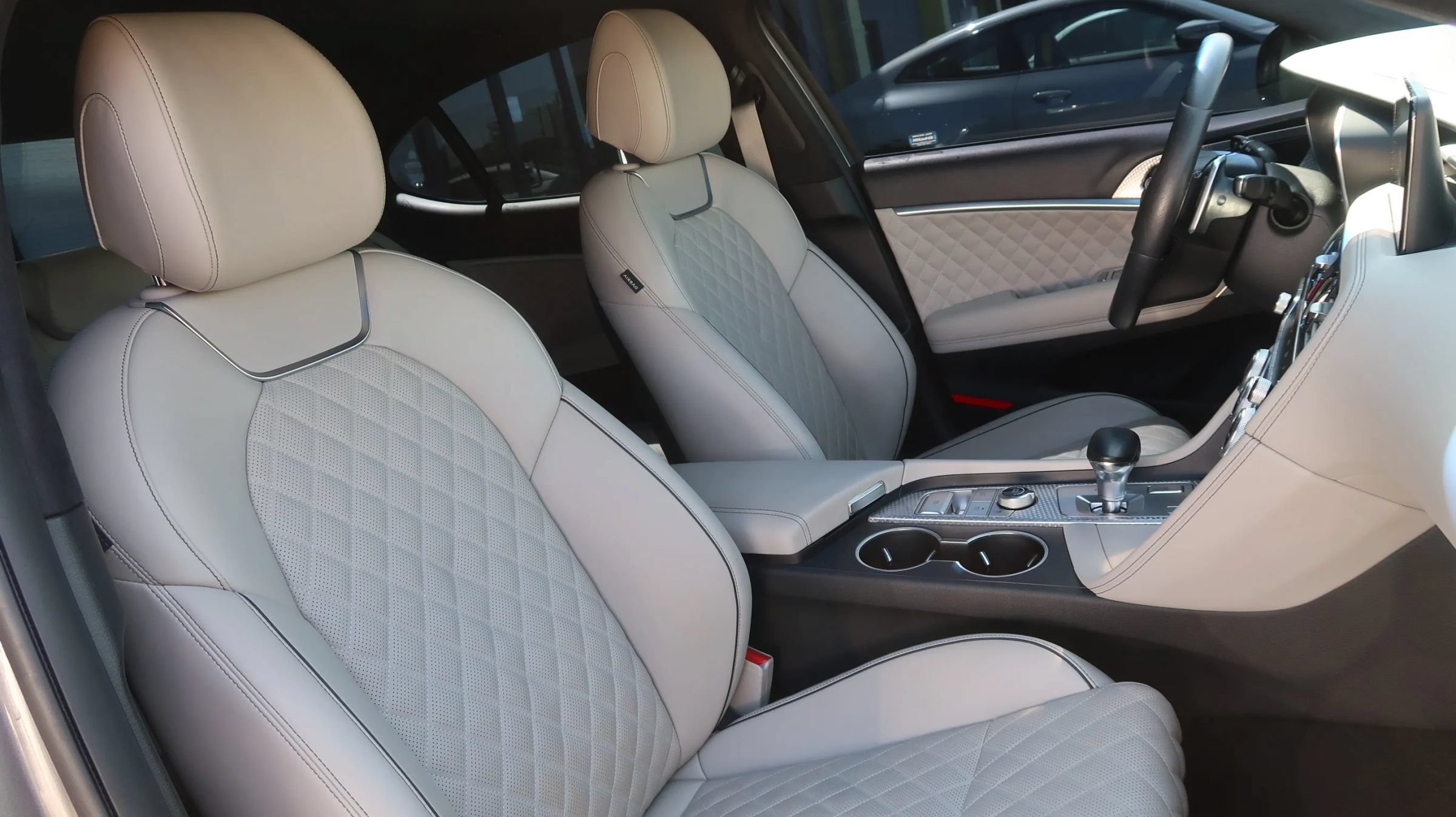 Used 2022 Genesis G70 3.3T RWD image 27