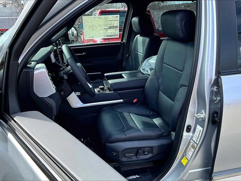 New 2025 Toyota Tundra Platinum image 9