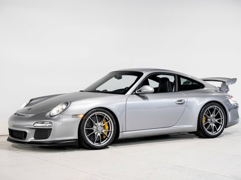 Used 2010 Porsche 911 GT3 image 4