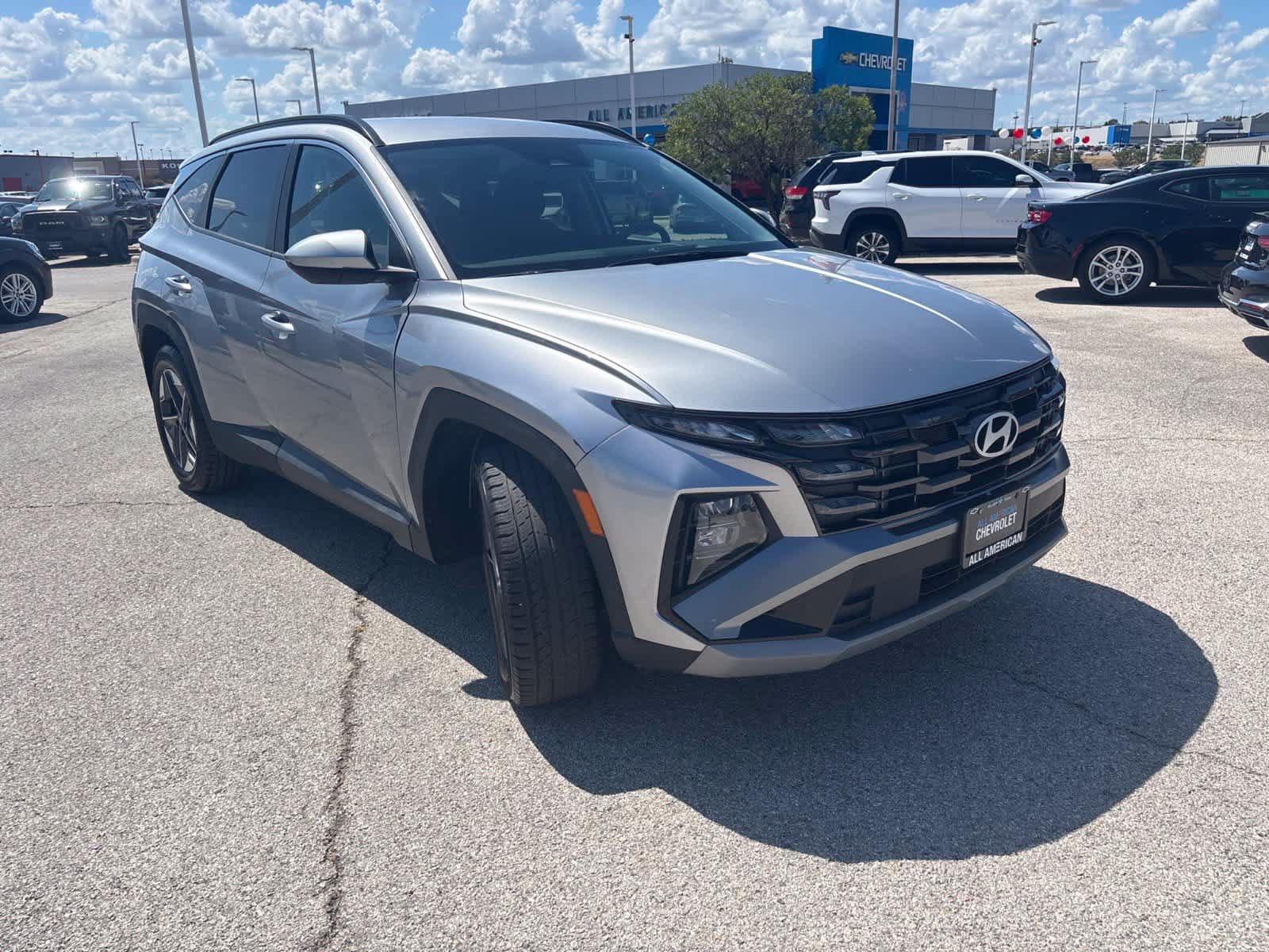 Used 2025 Hyundai Tucson SEL FWD image 3