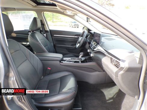 Used 2024 Nissan Altima 2.5 SR w/ SR Premium Package image 28