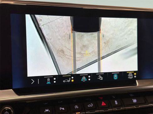 Certified 2022 Chevrolet Silverado 1500 High Country w/ High Country Premium Package image 39