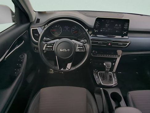 Used 2023 Kia Seltos S AWD/4WD image 12