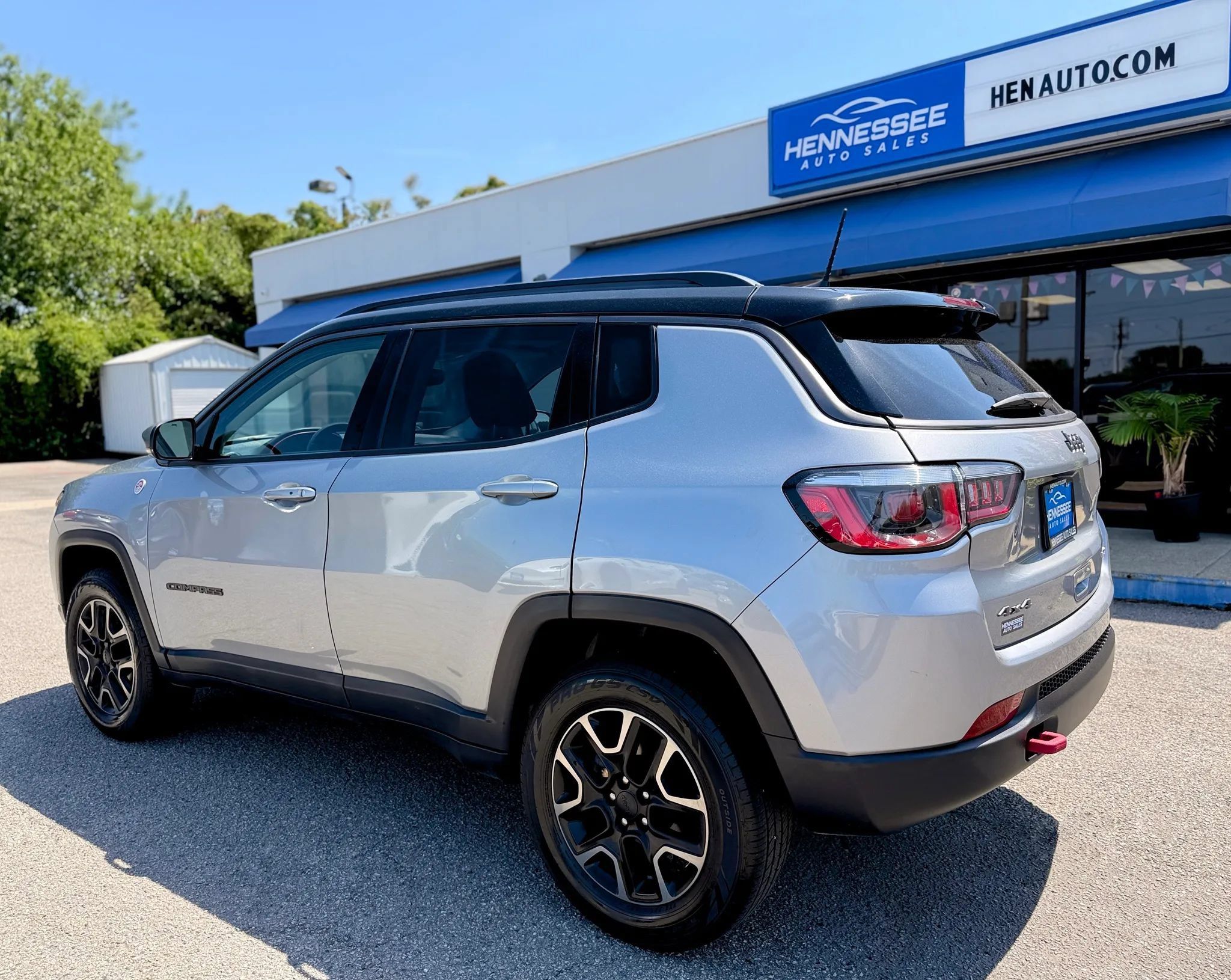 Used 2019 Jeep Compass Trailhawk w/ Cold Weather Group AWD/4WD image 35