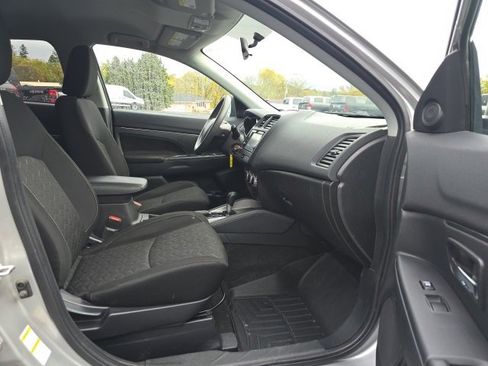 Used 2020 Mitsubishi Outlander Sport ES image 24