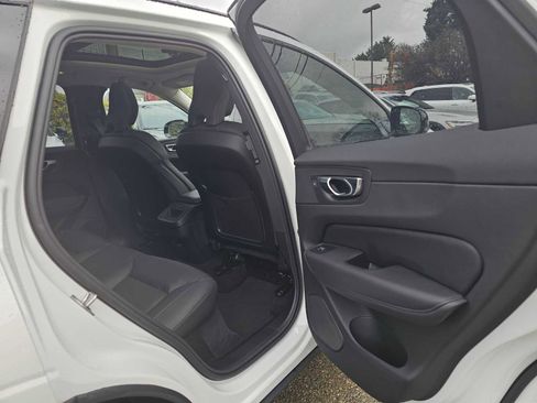 Certified 2025 Volvo XC60 B5 Plus image 14
